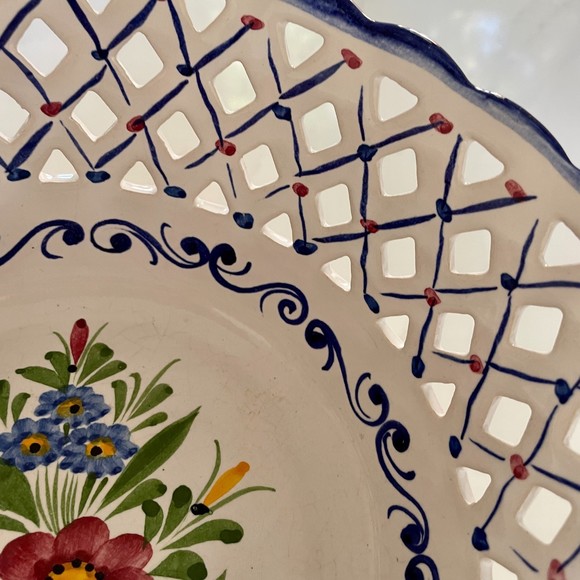 Hand Painted Open Lace Ceramic Bowl Portugal RCCL 586 signed MN - Picture 2 of 10